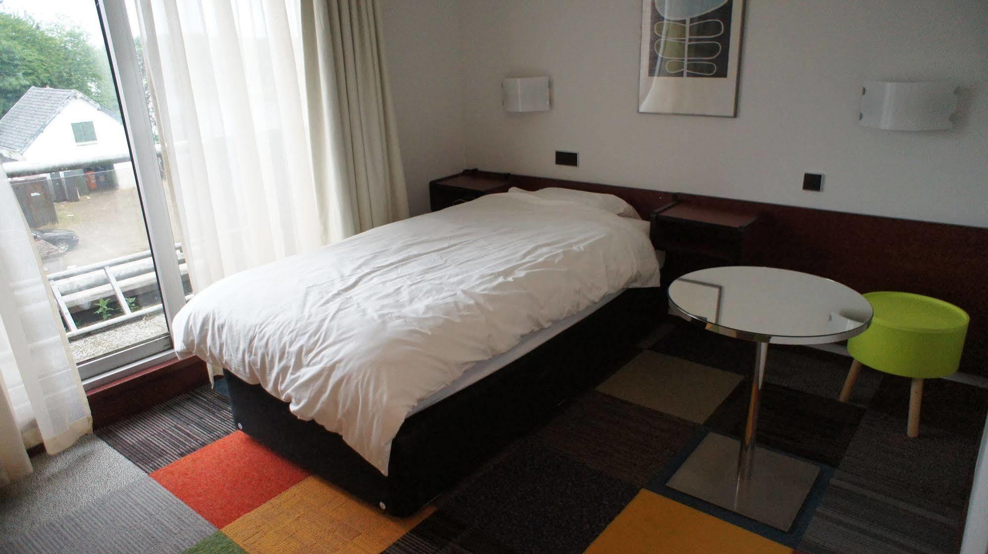 The Budget Hotel Hazerswoude-Rijndijk 외부 사진